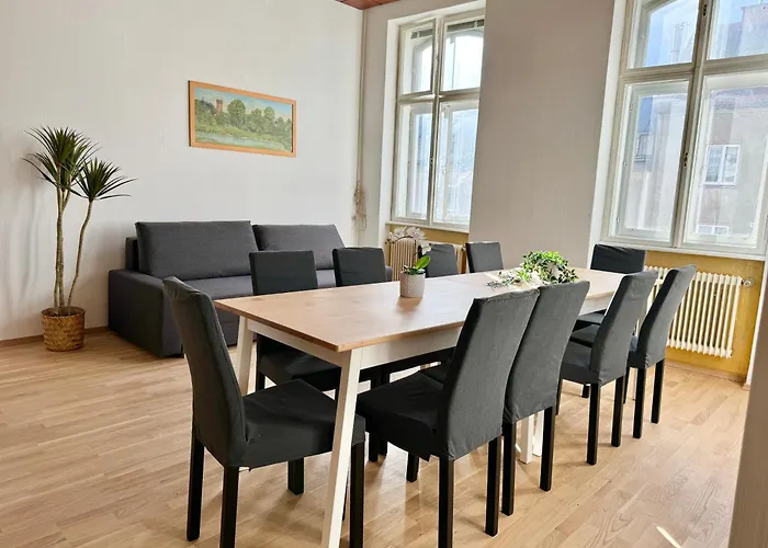 3 Bedroom Long-term With Free Parking