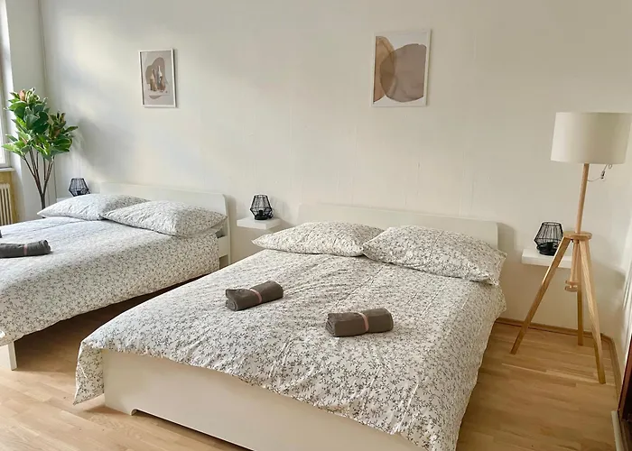 3 Bedroom Long-term With Free Parking