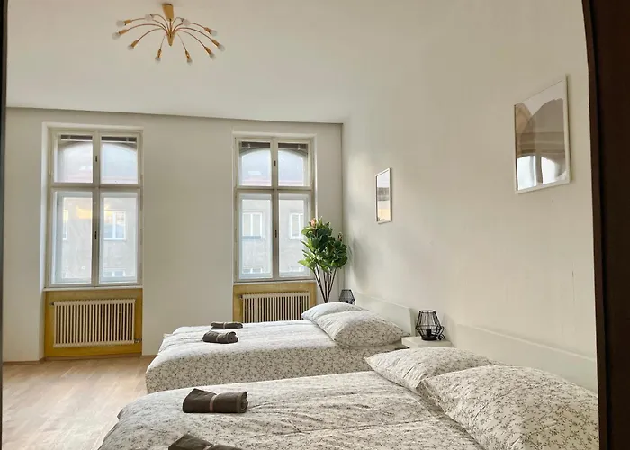 3 Bedroom Long-term With Free Parking * וינה