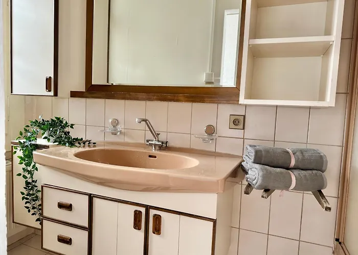 3 Bedroom Long-term With Free Parking וינה