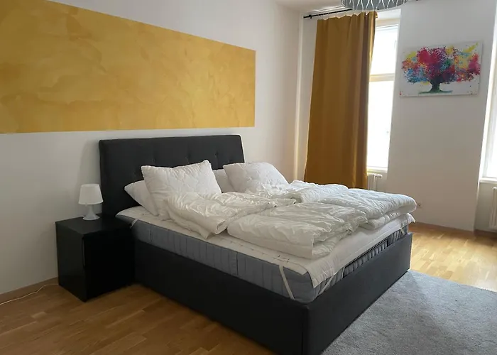 דירה 3 Bedroom Long-term With Free Parking