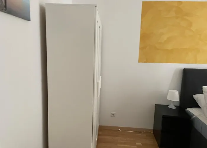 דירה 3 Bedroom Long-term With Free Parking