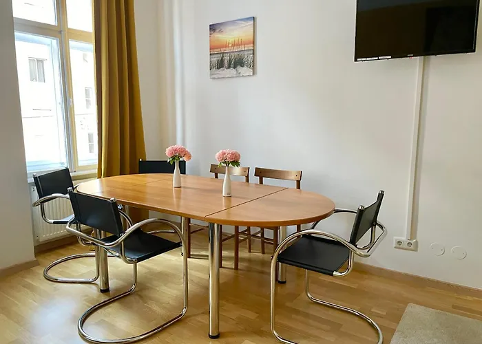 3 Bedroom Long-term With Free Parking * וינה