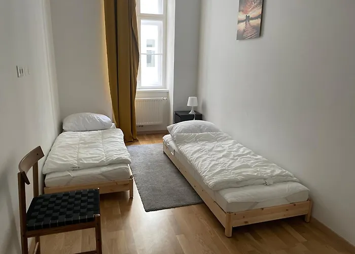 דירה 3 Bedroom Long-term With Free Parking