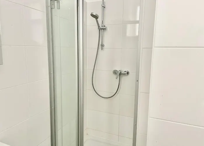 3 Bedroom Long-term With Free Parking וינה
