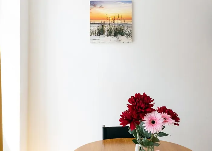 3 Bedroom Long-term With Free Parking דירה